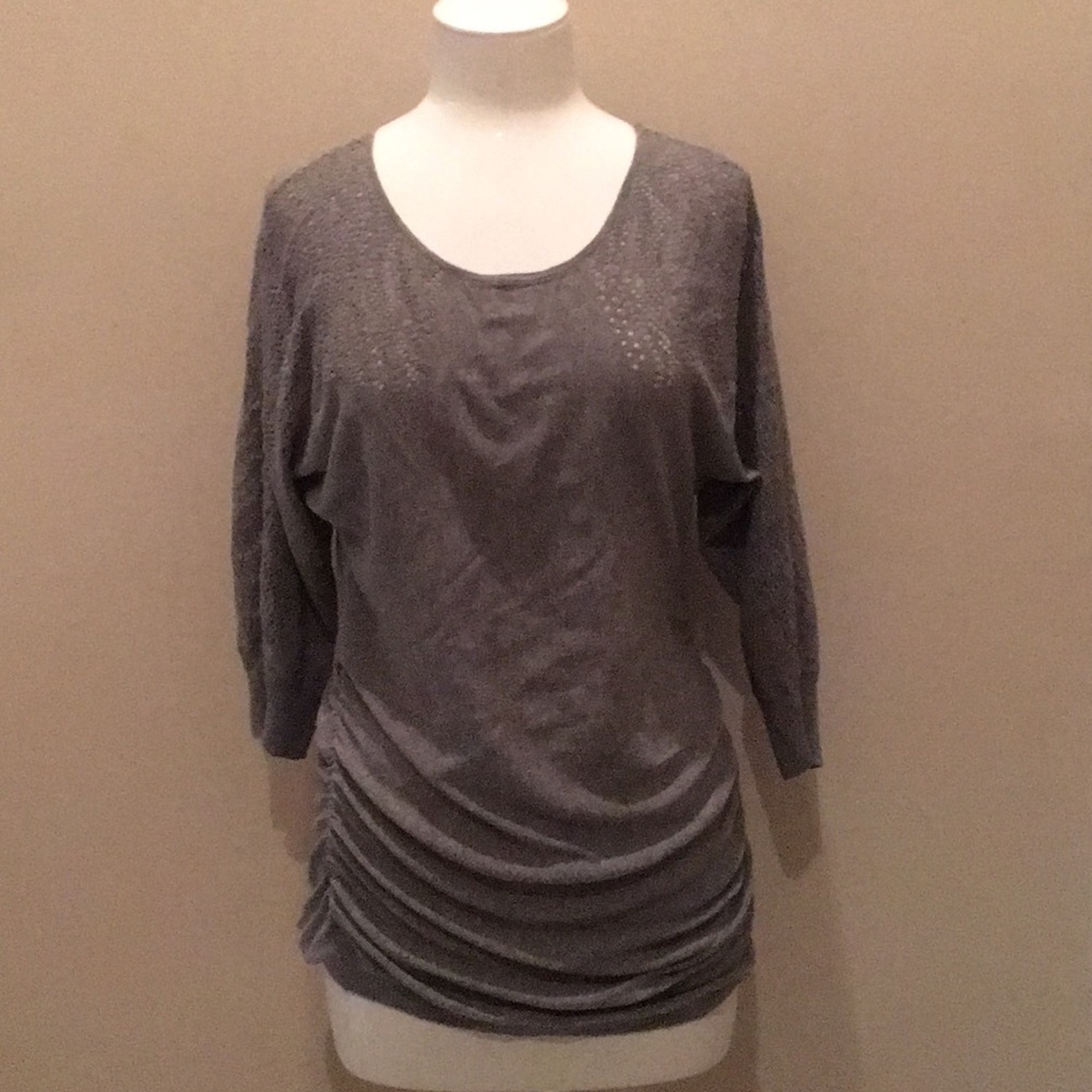 Grey top